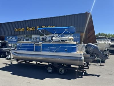 BOATZON | Godfrey Sweetwater 2286 SB 2022