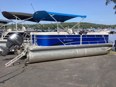 BOATZON | Godfrey Sweetwater 2286 SB 2023