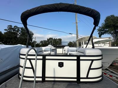 BOATZON | Godfrey SWEETWATER 2286 SB 2025 BOATZON | Godfrey SWEETWATER 2286 SB 2025
