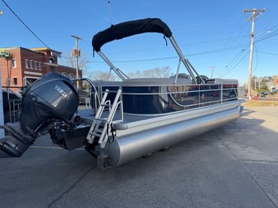 BOATZON | Godfrey Sweetwater 2286 SBX  150 HP Yamaha 2026