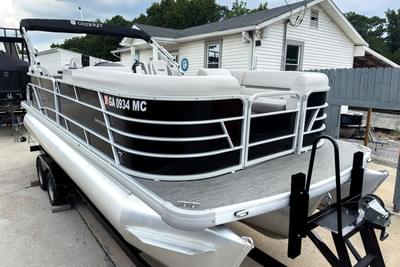 BOATZON | Godfrey Sweetwater 2286 SBX 2022