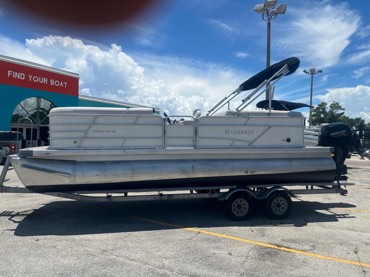 2022 Godfrey Sweetwater 2286 SFL - Sold Boat