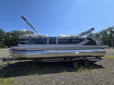 BOATZON | Godfrey Sweetwater 2286 SFL 2026