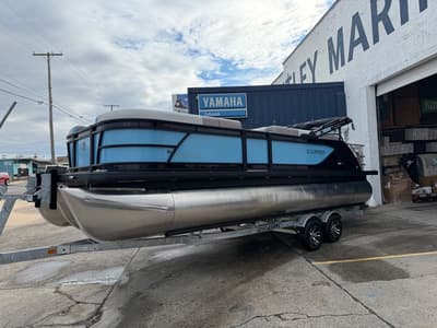 BOATZON | Godfrey Sweetwater 2286 SFL Tritoon  Yamaha 150 2026