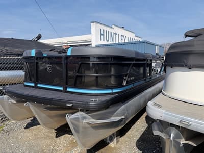 BOATZON | Godfrey Sweetwater 2286 SFL Tritoon  Yamaha 150 2026