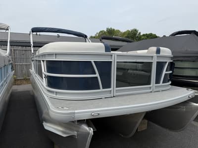 BOATZON | Godfrey Sweetwater 2286 SFLC 2026