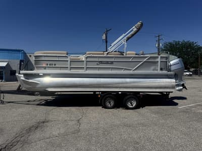 BOATZON | Godfrey Sweetwater 2286DL3 2016