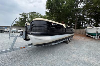 BOATZON | Godfrey Sweetwater 2486 SFL 2022 BOATZON | Godfrey Sweetwater 2486 SFL 2022