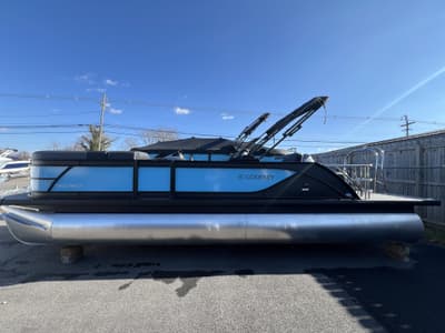 BOATZON | Godfrey Sweetwater Lounge 2286 SFLC 2026