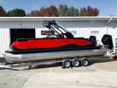 BOATZON | Godfrey XP 27 Windshield  Twin 500Rs v10 1000HP  2700W 2026