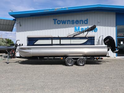 BOATZON | Godfrey Xperience 2286 Split Bench 2026