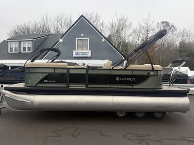BOATZON | Godfrey XPERIENCE EX2086 SPORT TRI TUNE 2026