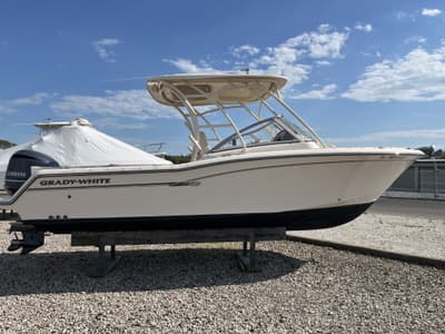 BOATZON | Grady-White 235 FREEDOM 2018
