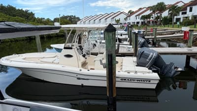 BOATZON | Grady-White 251 COASTAL EXPLORER 2015