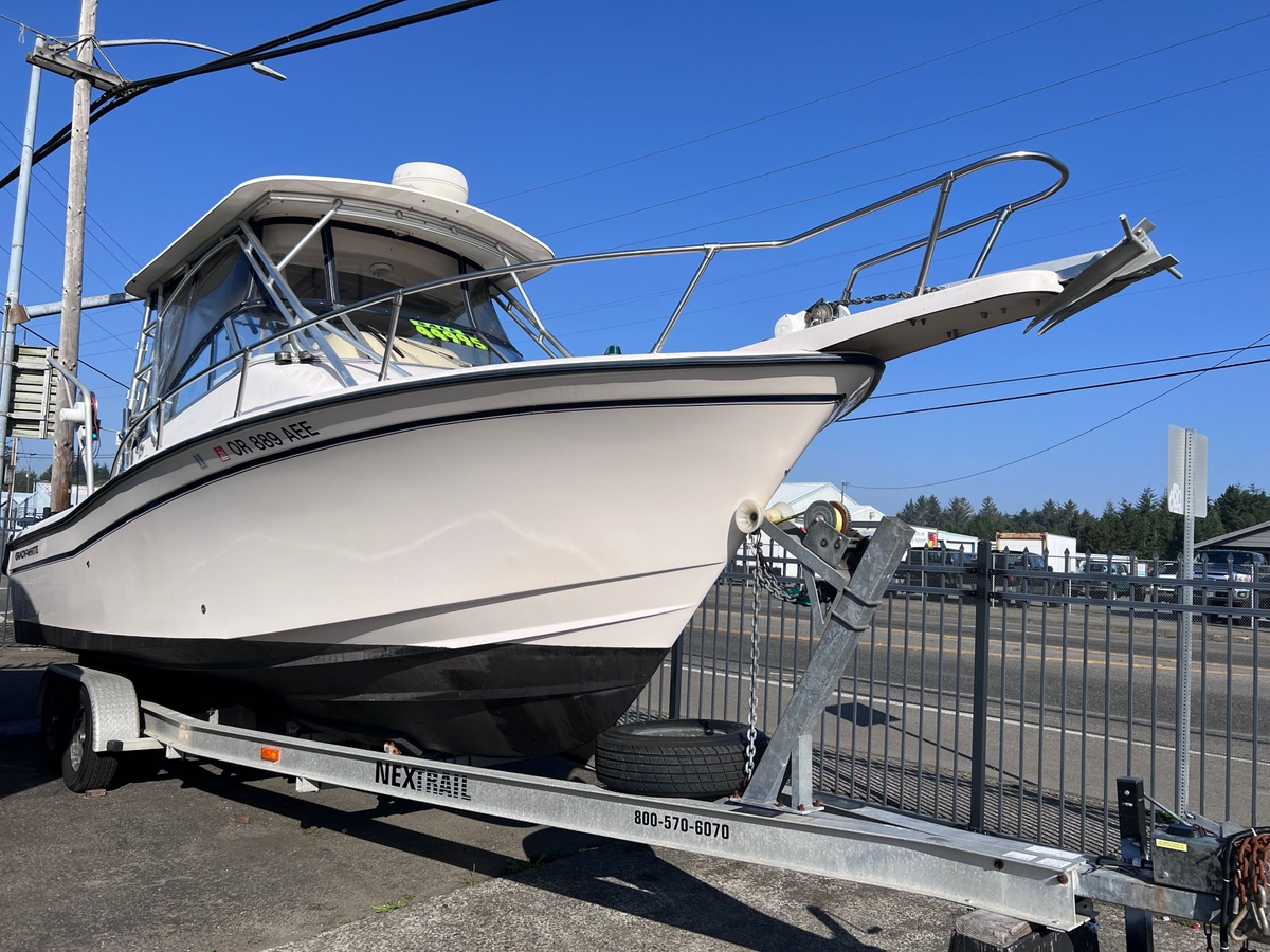 2001 Grady White 265 EXPRESS - Sold Boat