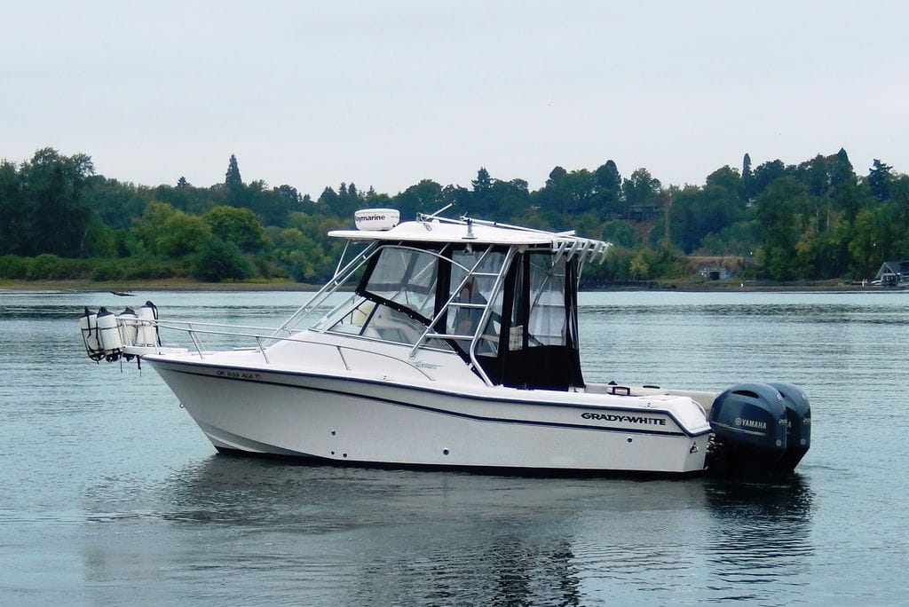 Used Grady White 265 Express Walk Around 2001 for sale in Portland