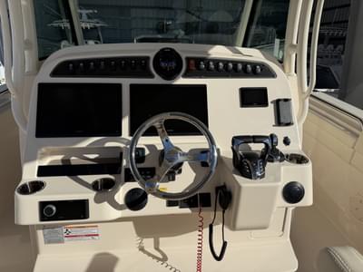 BOATZON | Grady-White 330 EXPRESS 2025