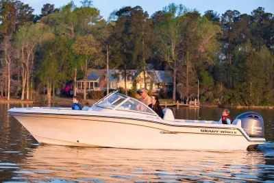 BOATZON | Grady-White Freedom 215 2026 BOATZON | Grady-White Freedom 215 2026