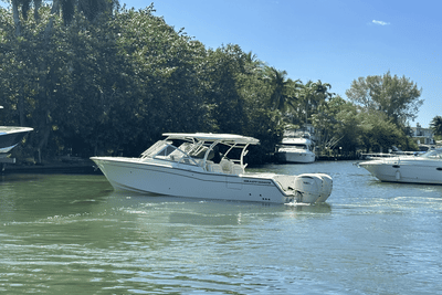 BOATZON | Grady-White Freedom 307 2025
