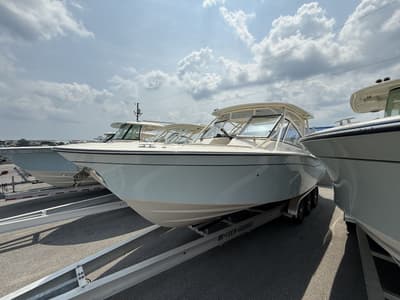BOATZON | Grady-White Freedom 307 2026