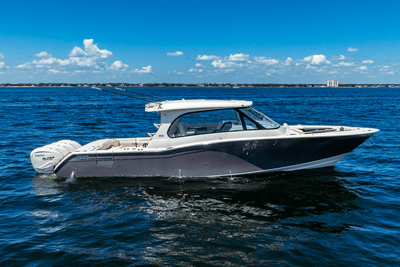 BOATZON | Grady-White Freedom 415 2026