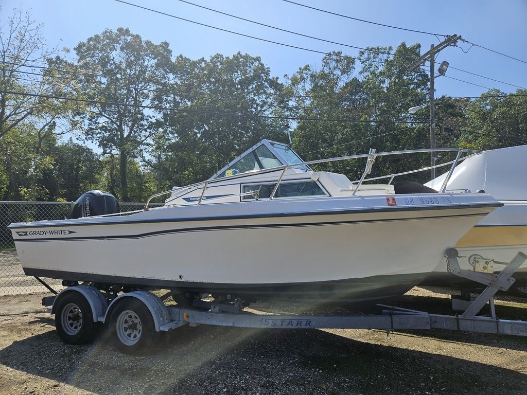 1990 GRADY WHITE OVERNIGHTER 20 - Sold Boat