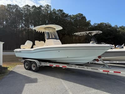 BOATZON | GradyWhite 251 Coastal Explorer 2026