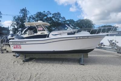 BOATZON | GradyWhite Adventure 208 2000
