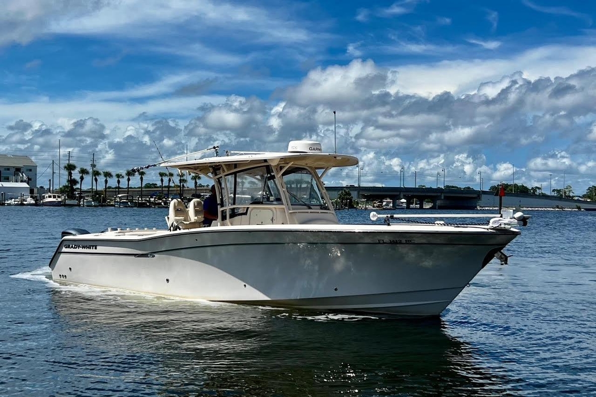 2015 GradyWhite Canyon 336 - Sold Boat