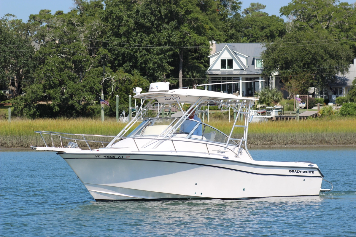 2001 GradyWhite Express 265 - Sold Boat