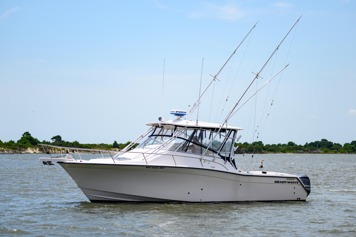 2003 GradyWhite Express 330 - Sold Boat