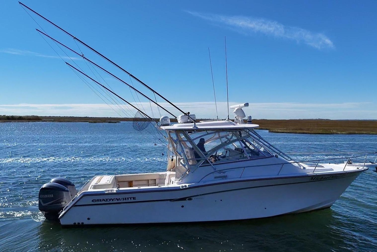 2009 GradyWhite Express 330 - Sold Boat