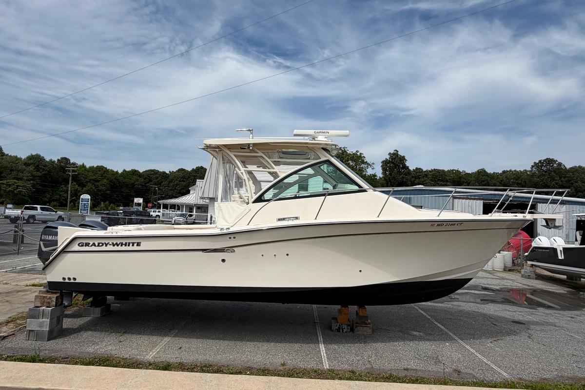 2019 GradyWhite Express 330 - Sold Boat