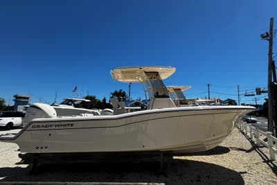 BOATZON | GradyWhite Fisherman 236 2026