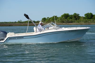 BOATZON | GradyWhite Freedom 215 2021