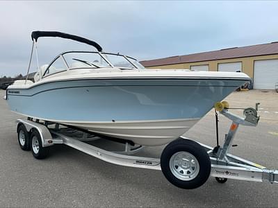 BOATZON | GradyWhite Freedom 215 2024