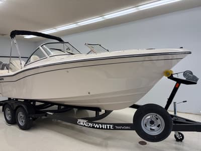 BOATZON | GradyWhite Freedom 215 2026