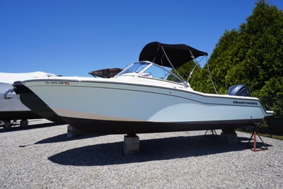 BOATZON | GradyWhite Freedom 235 2022