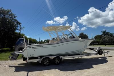 BOATZON | GradyWhite Freedom 235 2023