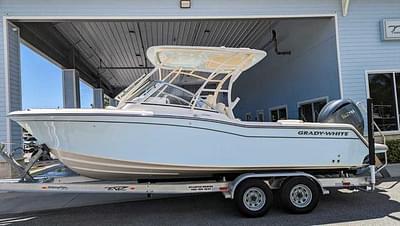 BOATZON | GradyWhite Freedom 235 2024