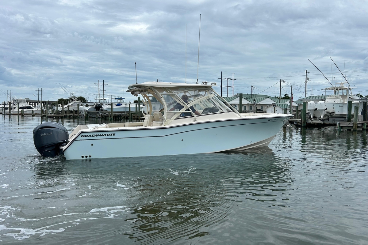 2023 GradyWhite Freedom 307 - Sold Boat