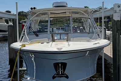 BOATZON | GradyWhite Freedom 307 2023