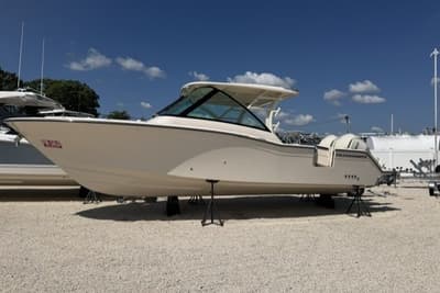BOATZON | GradyWhite Freedom 325 2027