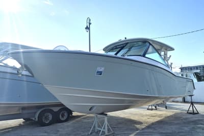 BOATZON | GradyWhite Freedom 325 2027