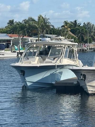 BOATZON | GradyWhite Freedom 335 2023