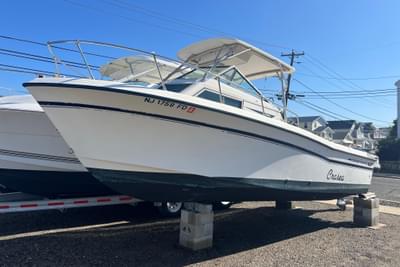 BOATZON | GradyWhite Offshore 242 1983