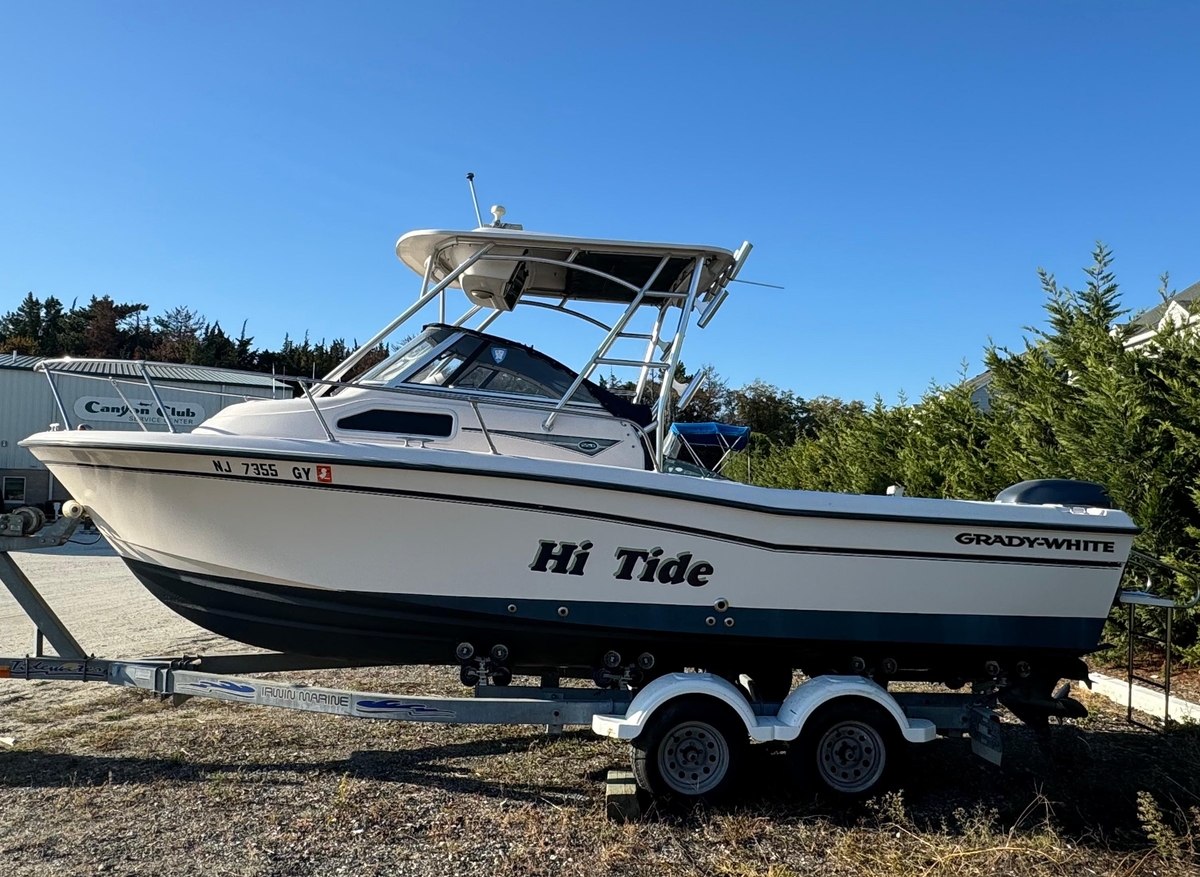 2006 GradyWhite Seafarer 226 - Sold Boat