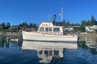 BOATZON | Grand Banks 32 Sedan 1984