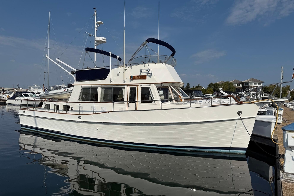 1996 Grand Banks 42 Classic - Sold Boat