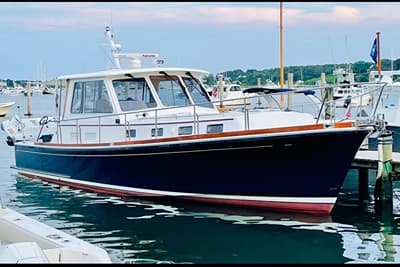BOATZON | Grand Banks 43 Eastbay HX 2003